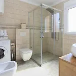Daire With Parking Space Kastel Gomilica, - 20245 *